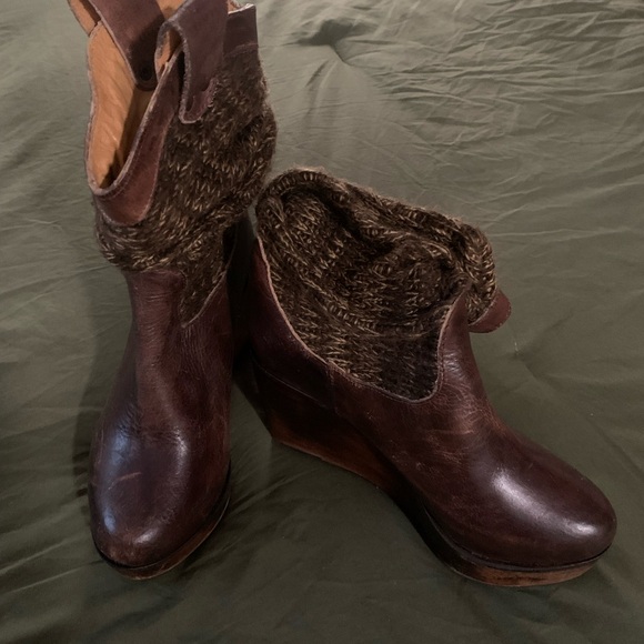 Women's Brown Leather Ankle Boots - Picture 1 of 3